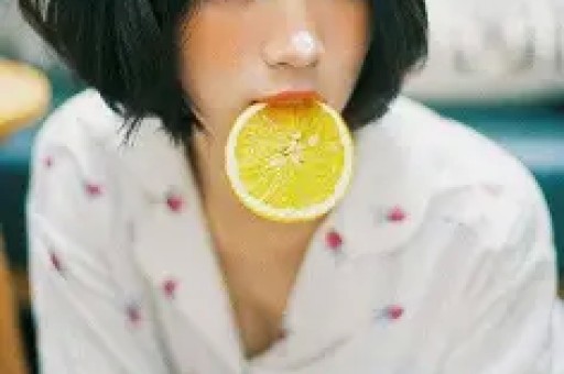 中年演员塌房天花板带亲闺女当出轨遮羞布