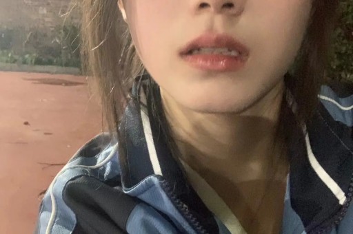 探店博主的一个“避雷贴”杀死了一家排队三小时的网红店？